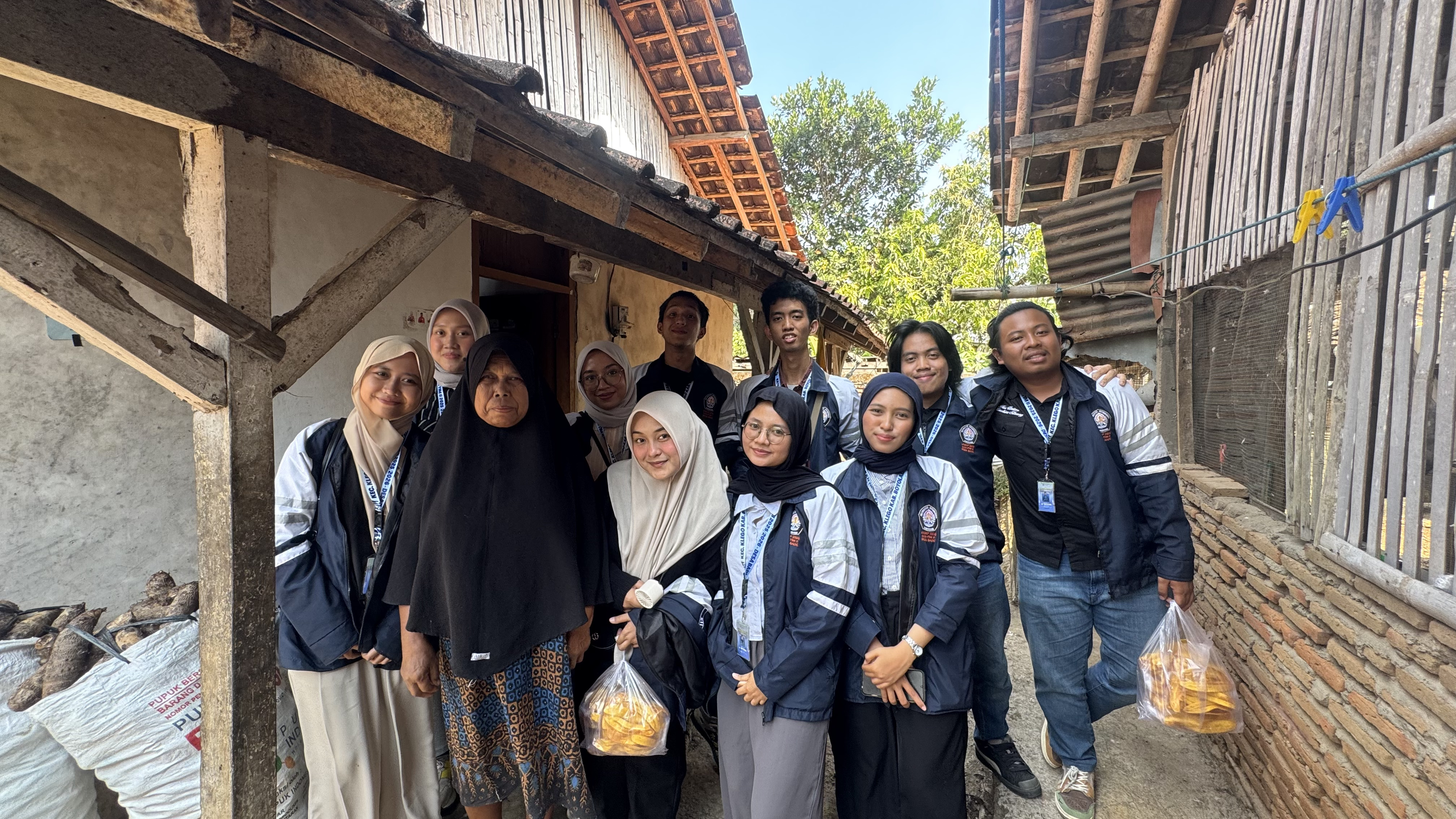 Tim II KKN Universitas Diponegoro Melakukan Sowan ke UMKM Keripik Pisang ASK untuk Menjalin Kerja Sama Program Multidisiplin
